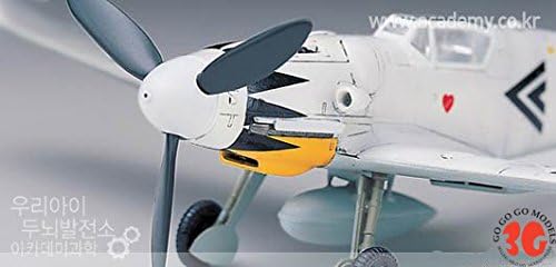 Academy airplane model US-12454 1/72 World War II German Bf109G-14 fighter