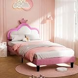 Verstellbares Kopfteil – Bettgestell 90 x 200 passend für Matratzen mit einer Dicke von 21 bis 26 cm. Das dicke und weiche Kopfteil bietet volle Unterstützung für Schultern, Nacken und Rücken. Ob Sie ihr vor dem Schlafengehen vorlesen oder sie alleine in einem Bilderbuch blättern lassen, sie kann den sanften Trost einer warmen Umarmung genießen.