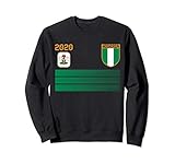 ¡La ropa nigeriano perfecta para el entrenamiento de futbol al aire libre! Es un gran regalo para cualquier persona de Nigeria.