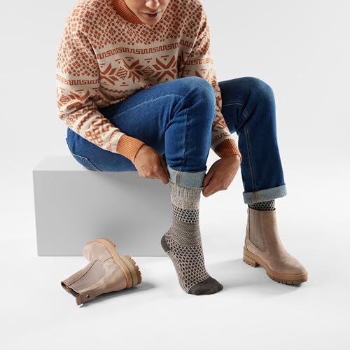 Image of Smartwool Women's Everyday Cozy Popcorn Cable Crew Socks