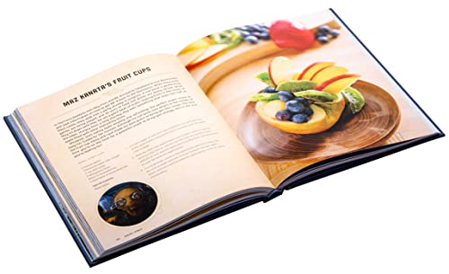 Image of Star Wars Everyday: A Year of Activities, Recipes, and Crafts from a Galaxy Far, Far Away (Star Wars books for families, Star Wars party)
