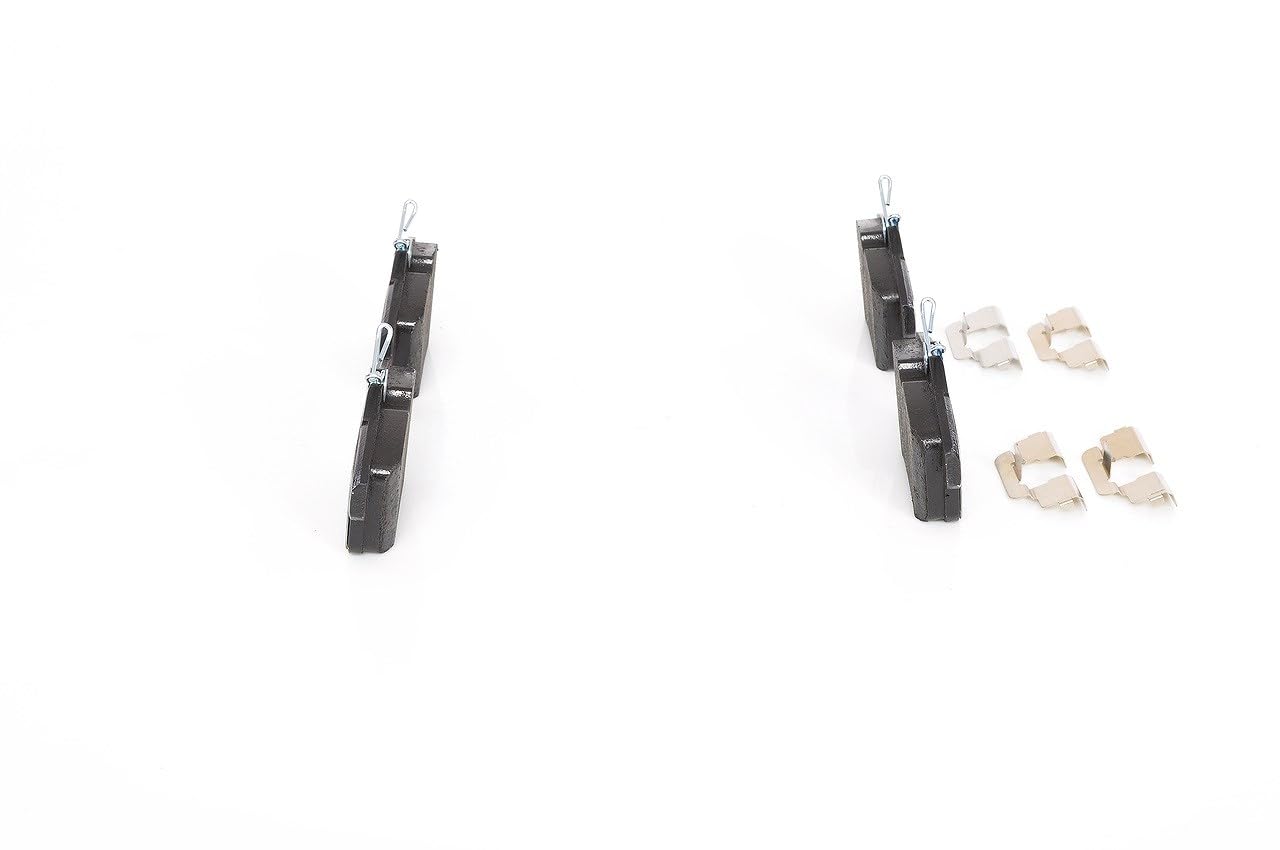 Bosch BP1359 - Plaquettes de Frein Arrière pour Voiture - Qualité Bosch - Réduction du Bruit et de la Poussière - Certifié ECE-R90 - Sans Cuivre - Jeu de 4 Plaquettes - Avec Accessoires | Compatible avec: CITROËN C4 I, C4 II, DS3, DS4, DS5, DS 4 / 4 CROSS