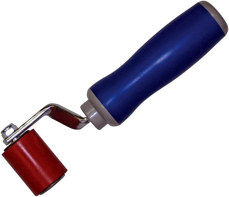 EVERHARD MR05022 Silicone Seam Roller, Ergonomic, Heat-resistant silicone roller, 1-7/16″ dia. x 1-3/4″ wide,Single angled offset fork 5″ soft-grip plastic handle (left-handed version)