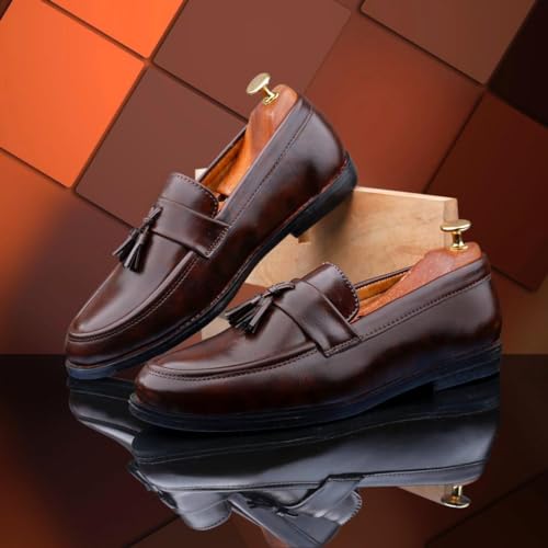 Image of WUGATTI Synthetic Slip-On Trendy, Stylish Casual Loafers for Men