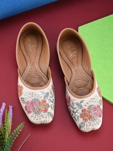 Image of XE Looks Beautiful & Comfortable Ethnic Sandal & Occational Jutti For Women & Girls