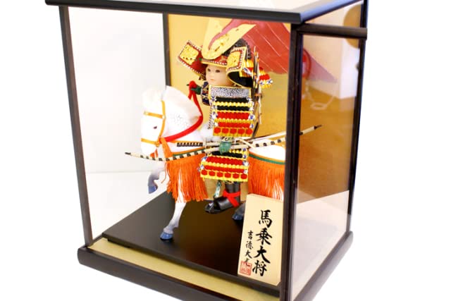 【五月人形・美品】吉徳大光作 「初陣飾り」子供大将　武者人形ガラスケース飾り Amazon | 【五月人形】吉徳大光作 武者人形「馬乗大将」ガラスケース