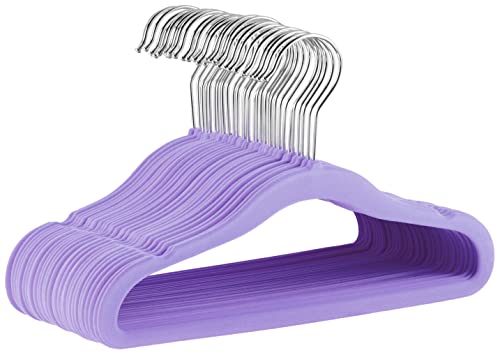 Amazon Basics – Kinder-Kleiderbügel, beflockt, rutschfest, 30er-Pack, Violett