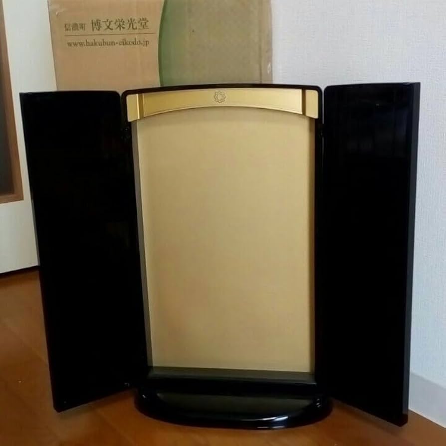 創価学会　 信濃町 博文 栄光堂 モダン 仏壇 か、　ホントの特別セット Amazon.co.jp: 創価学会 信濃町 博文栄光堂 のモダン仏壇 35000