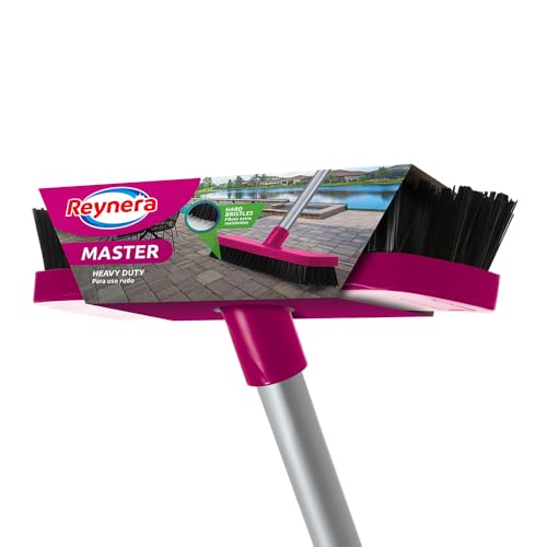 Escobas marca Reynera
