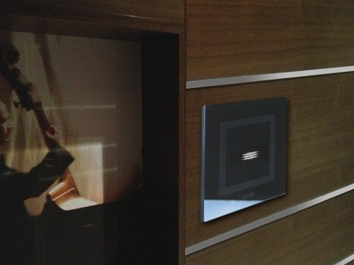 Capteur interrupteur tactile commande 1 lampe façade verre noir mural - 3