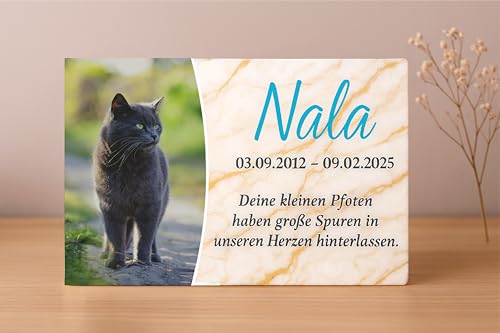 Personalisierte Grabplatte Haustier aus Alu-Verbund – Foto in Herz/Kreis/Rechteck, Name • Datum • Spruch – wetterfest & UV-beständig – Größen DIN A6 bis DIN A2 – Grabschmuck für Hund/Katze