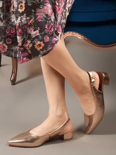 Image of Carlton London Women's Textured Pointed Toe Block Heel Pumps