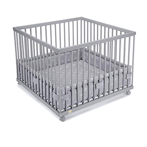 FabiMax Baby Laufgitter 100x100 Grau lackiert, stufenlos höhenverstellbar, mit Schlupfsprossen, Laufstall aus massivem Buchenholz (Weiße Sterne)