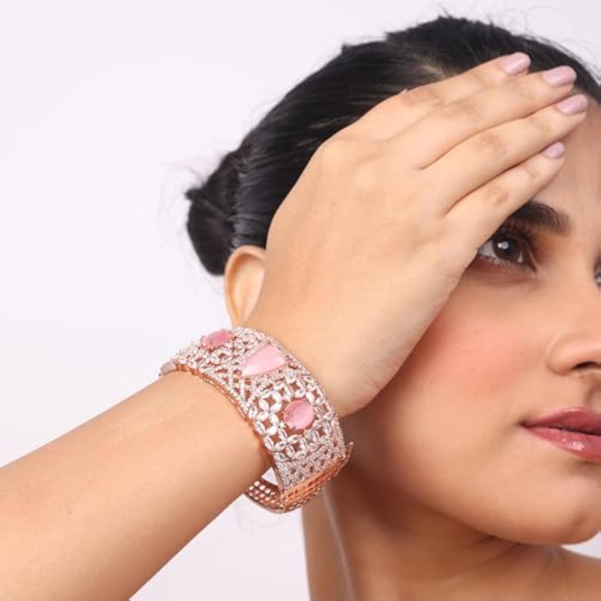Women's Elegant Artsy Scuff Brass Bracelet