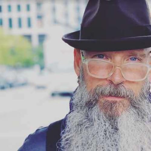 He Ditched Pants, Wears A Kilt, And Accidentally Started A Movement