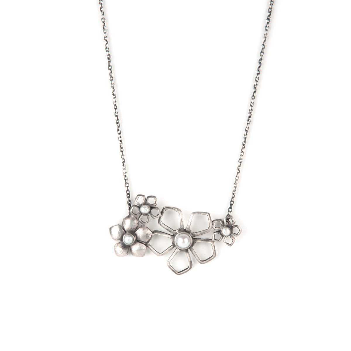 Shaya by CaratLane Betty F Necklace in 925 Silver for Women (B0B1ZV32D4) Amazon Price History, Amazon Price Tracker