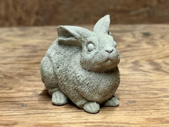 Concrete Bunny Figurine Sitting Rabbit Statue Outdoor Wild Animal Figure