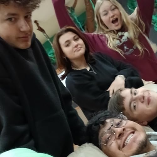 Episode 9 - My Collar's Blue, But My Neck is Red