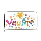 Das stilvolle Cross-Grain-PU-Leder ist nicht leicht zu kratzen, gepaart mit exquisiter Säume-Technologie, akribischem und ordentlichem Fräsen und exquisitem Hardware-Zubehör