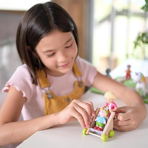 Figura HABA Little Friends Mamá Melanie y Bebé Liam miniatura 3