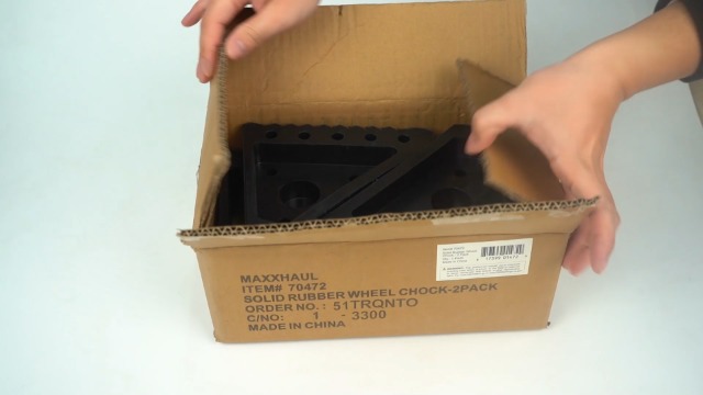 Amazon.com: MaxxHaul: Wheel Chocks & Supports