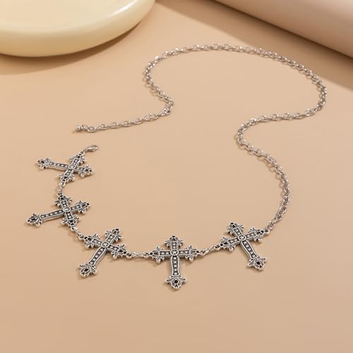 Cadena gótica de calavera para cintura ideal en looks de festivales y rock 6