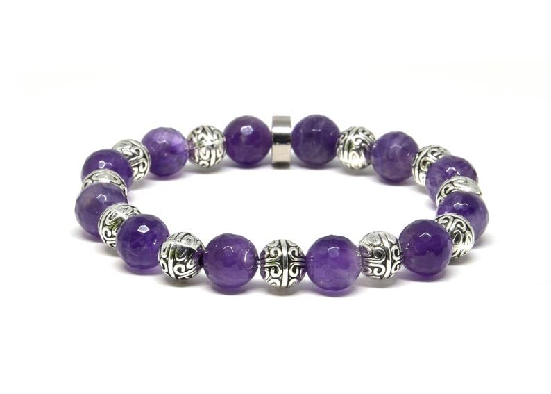 Bracelet améthyste 8mm perles facettées élastique 18cm mixte pour méditation
