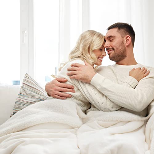 BEDSURE Kuscheldecke - Warm Sherpa Wolldecke & Sofadecke, Flauschig Sofaüberwurf Decke, Dicke Couchdecke, Fleecedecke, Flauschige Wohndecke für Couch, Cremeweiß, 150x200 cm, XL