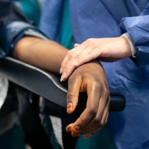 &ldquo;Vous appr&eacute;hendez un peu, c'est &ccedil;a ? Respirez tranquillement. Voil&agrave;. C&rsquo;est juste de l&rsquo;oxyg&egrave;ne&rdquo;