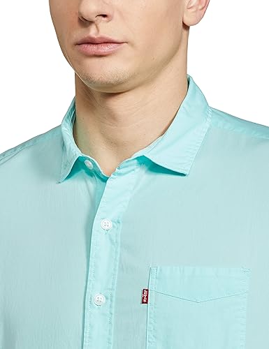 Image of Levi's Men's Solid Slim Fit Shirt