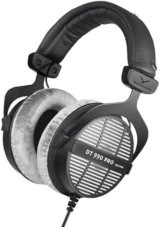 beyerdynamic DT 990 PRO over - Studio earphones in black. Open design, wired - View 3