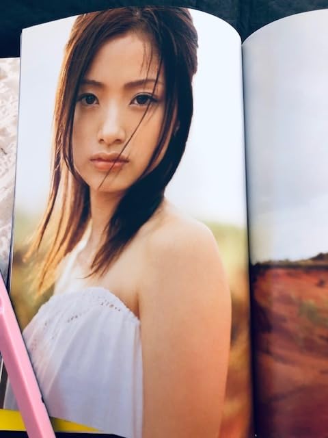 Amazon.co.jp: NA2758N343 上戸彩 20歳記念写真集 「Breath」 撮影 