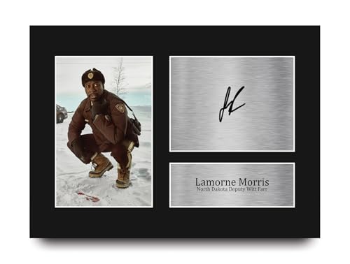 HWC Trading Lamorne Morris Fargo North Dakota Deputy Witt Farr Geschenke Gedrucktes Signiertes Autogramm Foto für Fans von Fernsehshows - A4 für 19,99 EUR bei amazon.de Bild: HWC Trading Lamorne Morris Fargo North Dakota Deputy Witt Farr Geschenke Gedrucktes Signiertes Autogramm Foto für Fans von Fernsehshows - A4 für 19,99 EUR bei amazon.de