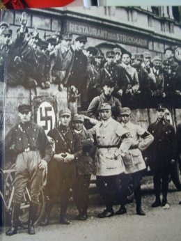 World War 2 Prelude to War [German] B0093NVZ72 Book Cover