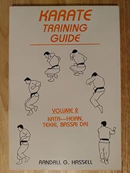 Paperback Karate Training Guide: Kata Heian, Tekki, Bassai Book