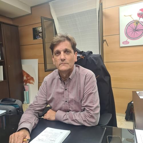 『ACTUALITZACIÓ PLUGES 13.30 h. : ENTREVISTA ALFONS DOMÍNGUEZ』のカバーアート