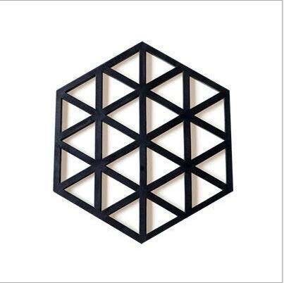 Naidev Dining Table mat Creative Heat Insulation pad Nordic Heat-Resistant Anti-Scald Dish mats Household Kitchen Pot mats Coasters ((Black-Triangle, Set of 3pcs))