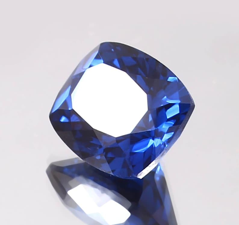 Saphir bleu bleuet naturel 10x12mm en forme de coussin facetté - 3