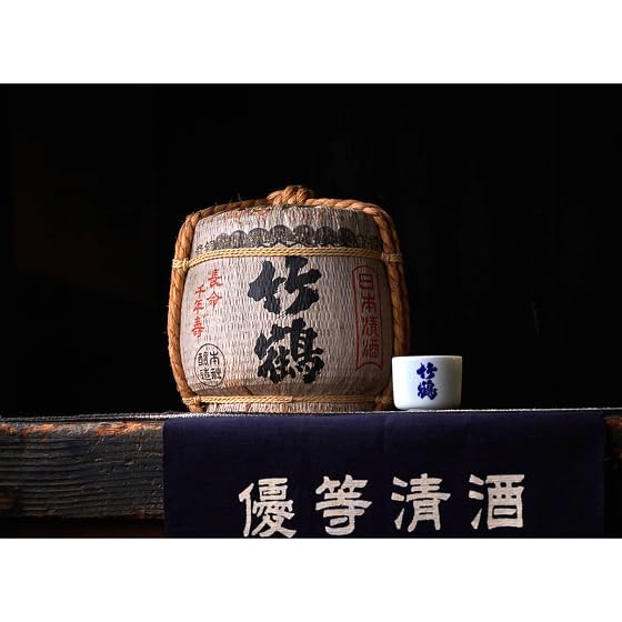 Amazon.co.jp: 清酒竹鶴 せいしゅたけつる 純米 720ml 専用化粧箱入り
