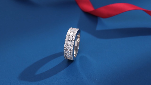 Amazon.com: VAXOJEL Moissanite Eternity Rings for Women 1.32