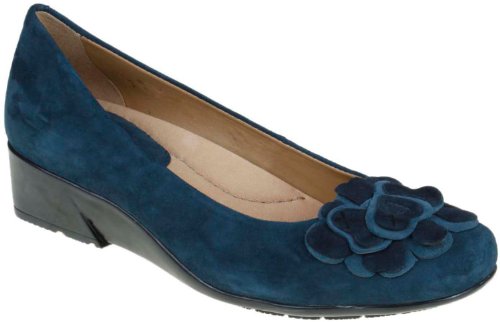Earth Women's Navy Brushcherry 7 B(M) US