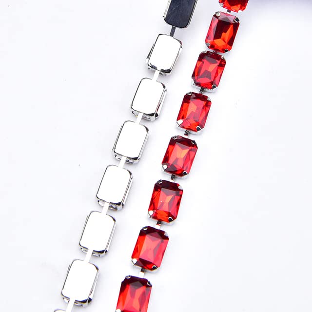 Chaîne strass rouge et verre rectangle argent pour couture haute couture