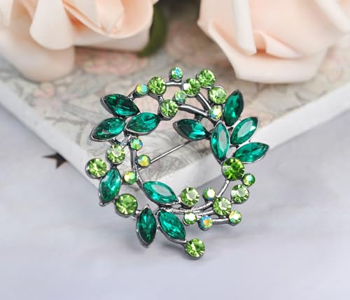 Image of Gyn&Joy Clear Crystal Rhinestone Floral Wreath Pin Brooch BZ005