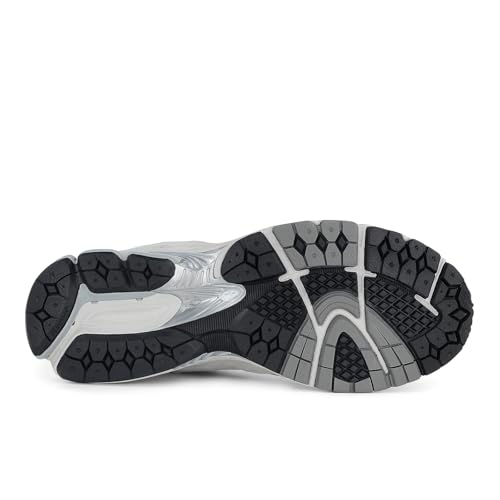Image of New Balance Men 2002 Sneaker