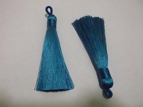 Lot de 5 pompons doux et soyeux avec boucles de suspension pour marque-pages, bijoux, porte-clés, pendentifs, loisirs créatifs - Bleu foncé - 8 à 9 cm