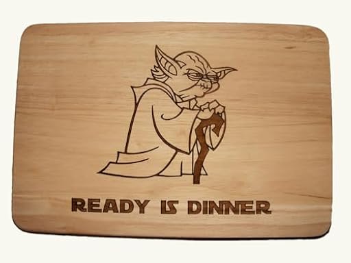 Tabla de cortar de madera, diseño Yoda Star Wars, La guerra de las galaxias | Ya disponible en tu tienda friki favorita! En mundofriki.es! Tabla de cortar de madera, diseño Yoda Star Wars, La guerra de las galaxias | Ya disponible en tu tienda friki favorita! En mundofriki.es!