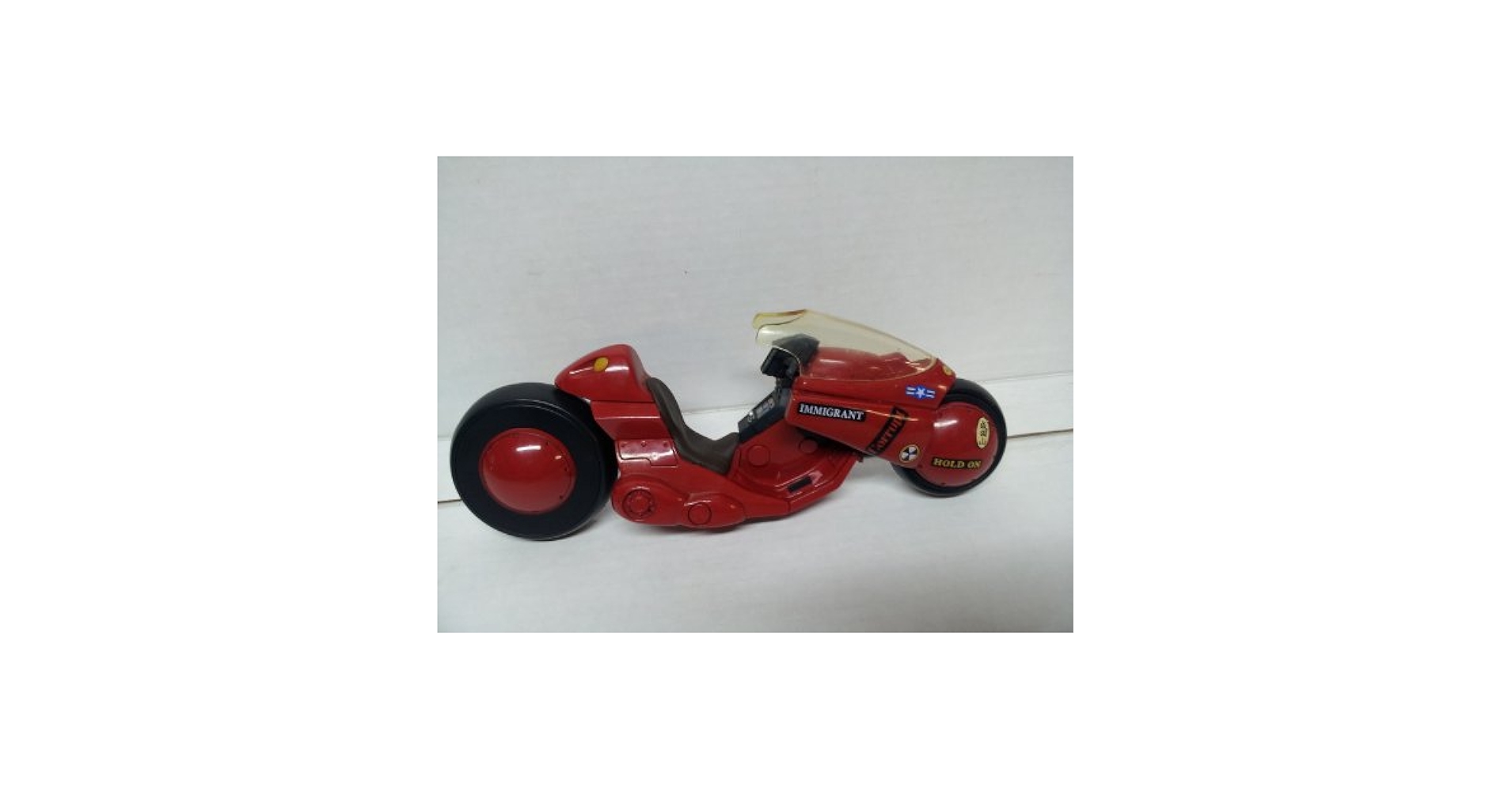 マクファーレントイズ  AKIRA (KANEDA ON MOTORCYCLE) Amazon.co.jp: マクファーレントイズ AKIRA 「KANEDA ON