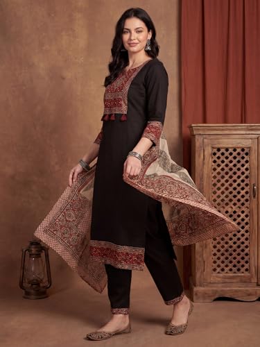 Image of INDO ERA Women's Straight Pure Cotton Floral Self Design Kurta & Pant With Dupatta Set | Kurta Sets For Woman