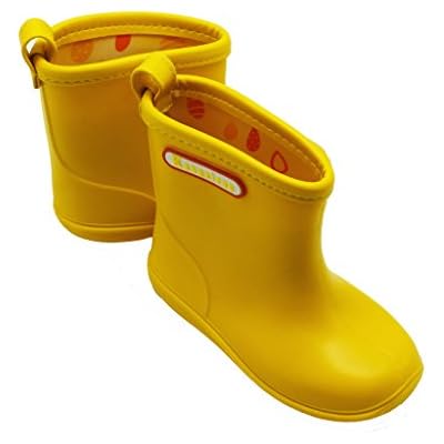 slip on rain shoes