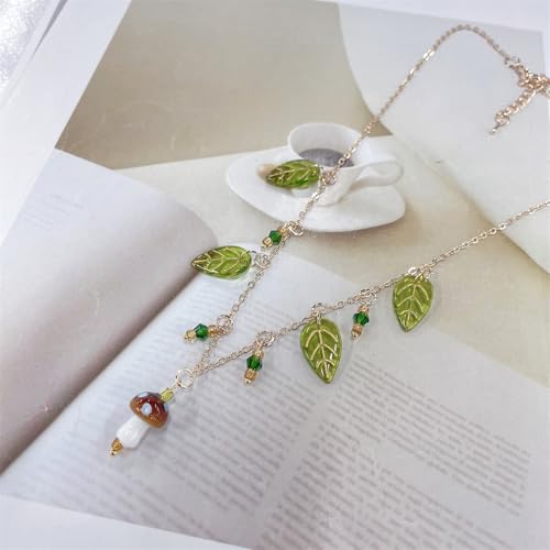 Mushroom Green Leaf Choker Necklace for Women Gold Plated Glass Glaze Red Mushroom Charm Pendant Necklaces Adjustable Chain Hypoallergenic Fashion Jewelry for Holiday2